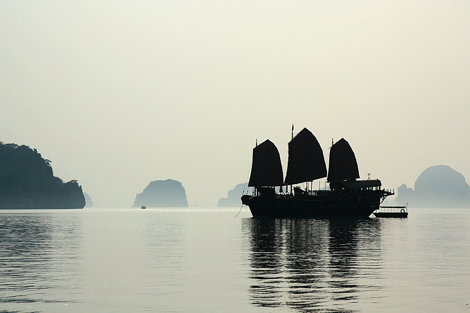 Lan Ha Bay cruises
