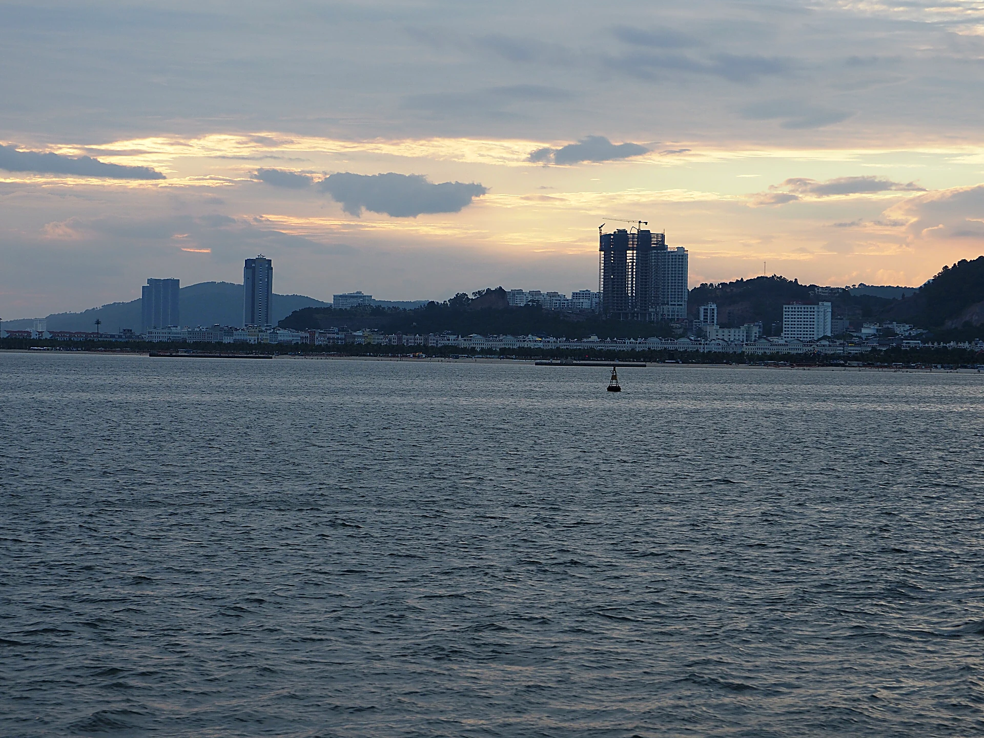 Indochine Grand Cruise — Luxury cruise on Bai Tu Long Bay